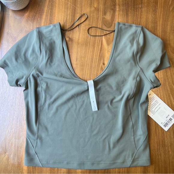 NWT Lululemon Align T-Shirt - Picture 4 of 5